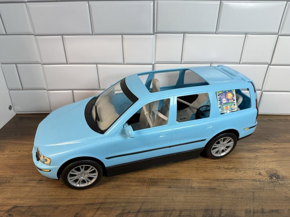 2003 Mattel Barbie Happy Family Blue Volvo Station Wagon-Vintage